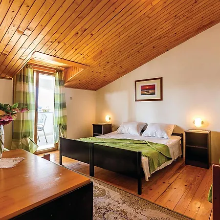 Appartamento One-bedroom In Pola